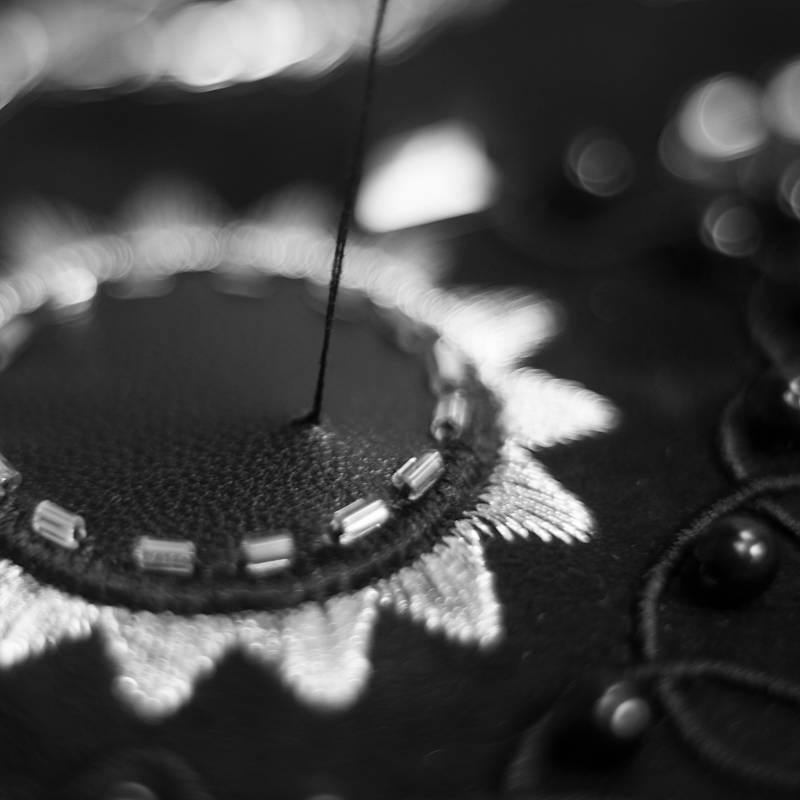 Embroidery - Embroidery on leather - Invenio Flory