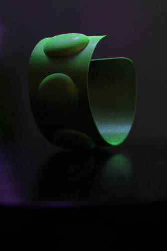 Luminescence - Phosphorescent bracelet treatment Invenio Flory