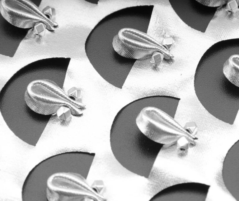 Embroidered silver mesh created by Invenio Flory