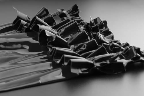 Surface // Texture - Lacquered gathers Invenio Flory