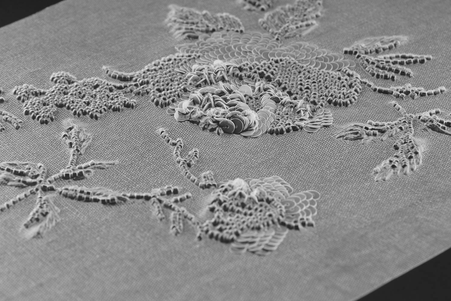 Textile Memory - Transparent embroidered fabric memory - Invenio Flory