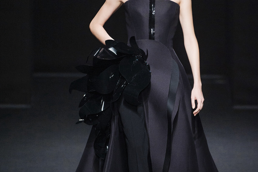 Invenio Flory - Caryatid - Stéphane Rolland - 2013 - Fashion