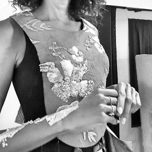 Chocolate dress - Invenio Flory x Or Décor x A La Reine Astrid b&w